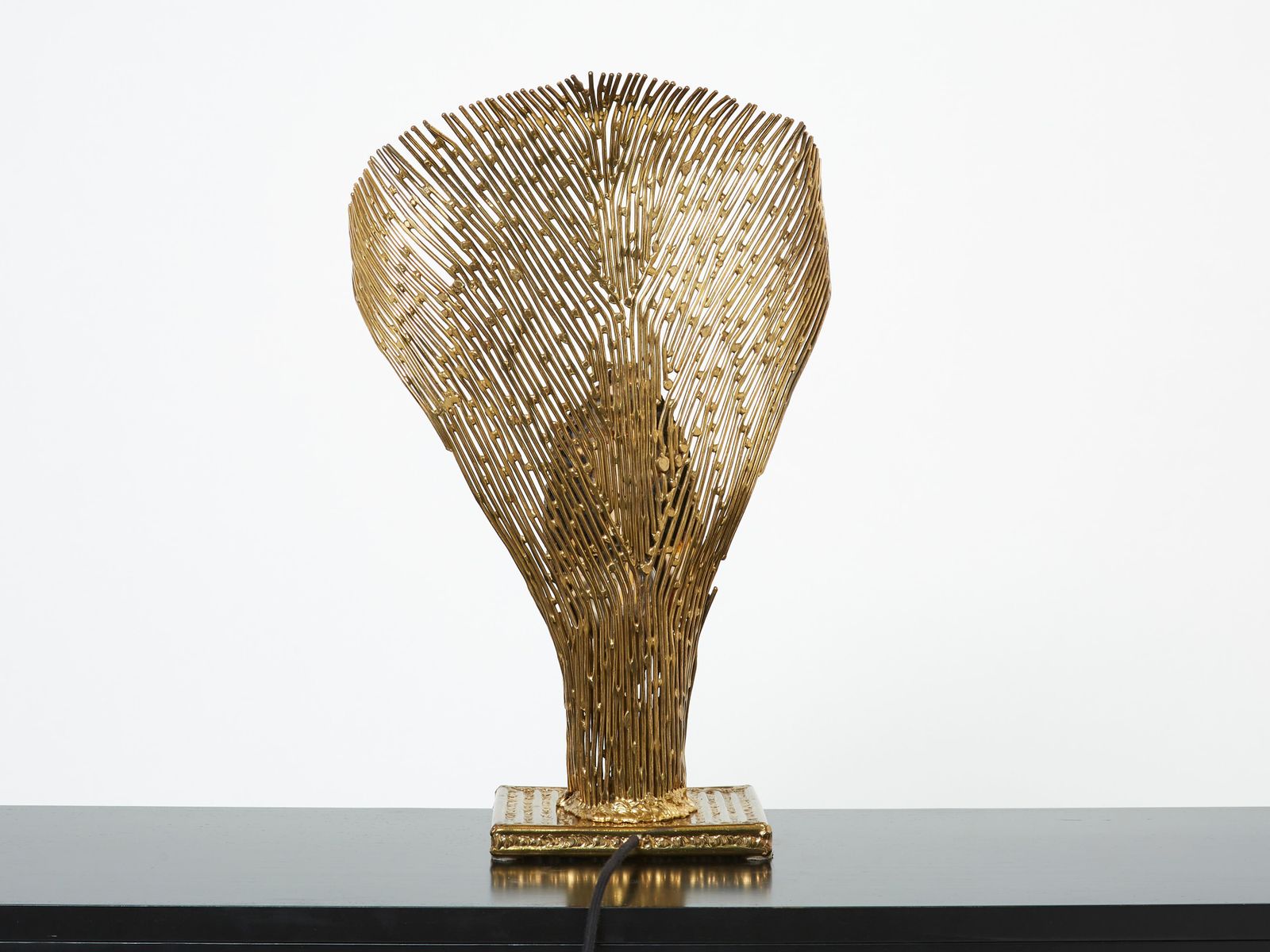 Lampe de table Henri Fernandez en laiton et agate Nefertiti, années 1970 photo vinterior