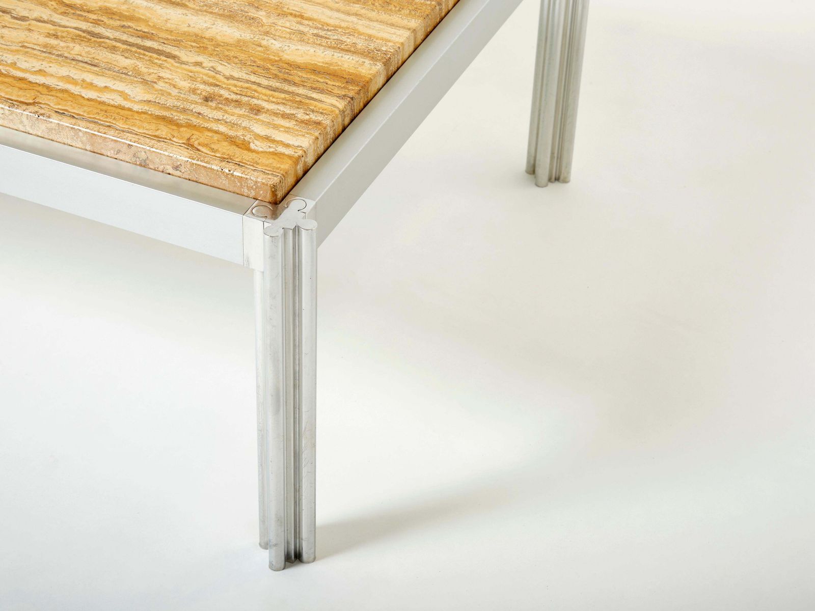 Table basse en travertin jaune, chrome et aluminium George Ciancimino, 1975 photo for sale