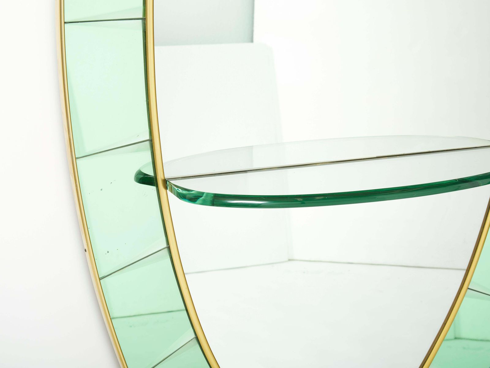 Miroir ovale Cristal Arte en cristal vert et laiton, années 1950 photo buy