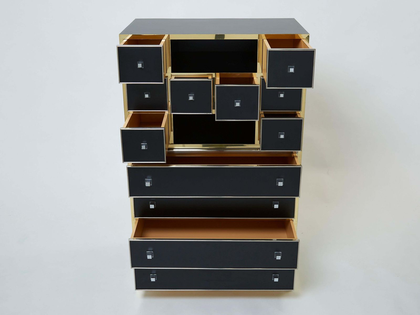Mobilier Cabinet secrétaire Michel Pigneres en laiton, chrome et laque noire, années 1970 photo