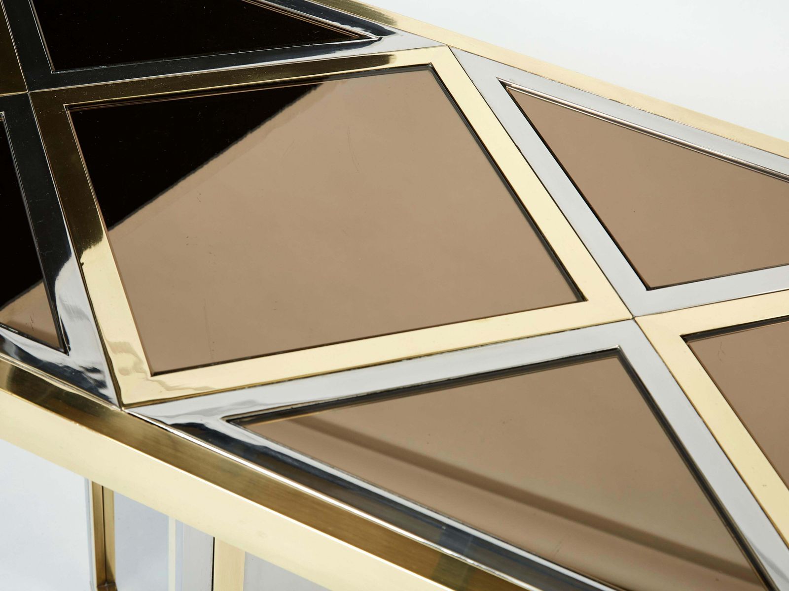 photo for sale Console en laiton, chrome et acier, plateau en miroir, par Romeo Rega, années 1970