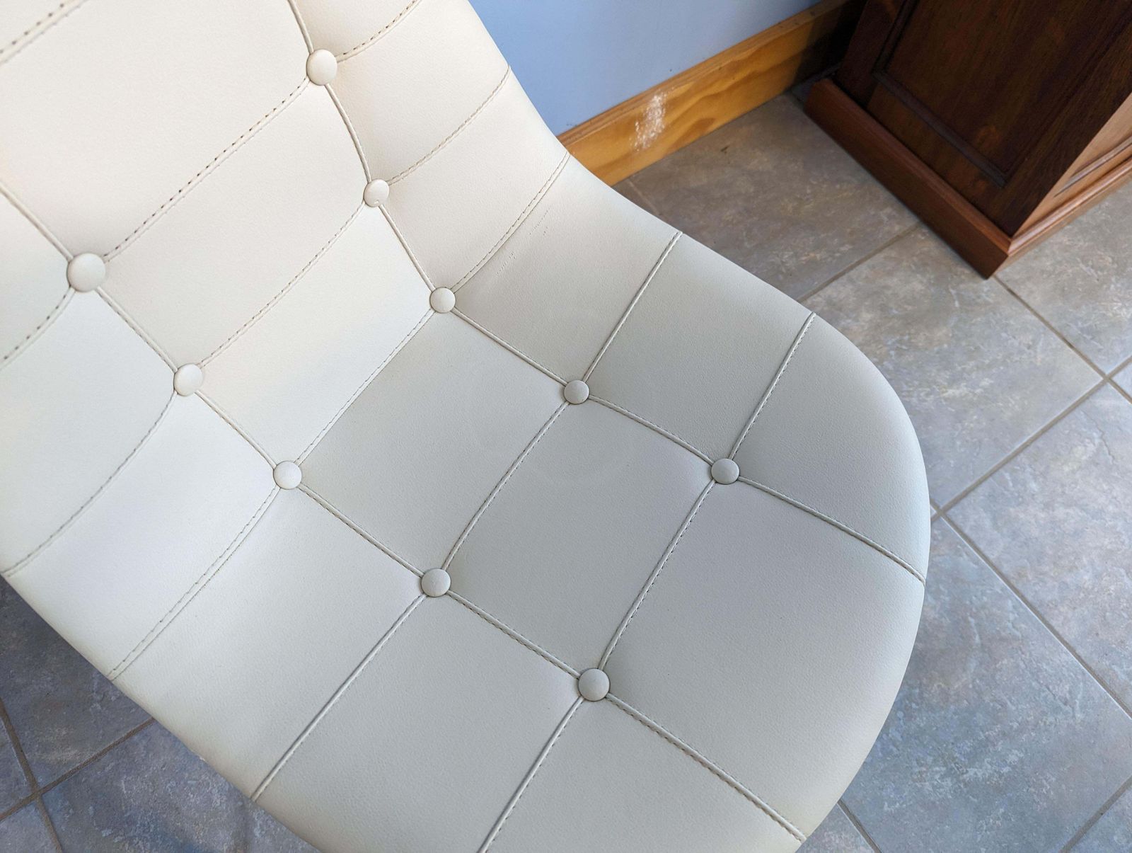 photo furniture Set  Di Due Sedie "Caprice" Disegnate Da Philippe Stark Prodotte Da Cassina 2010