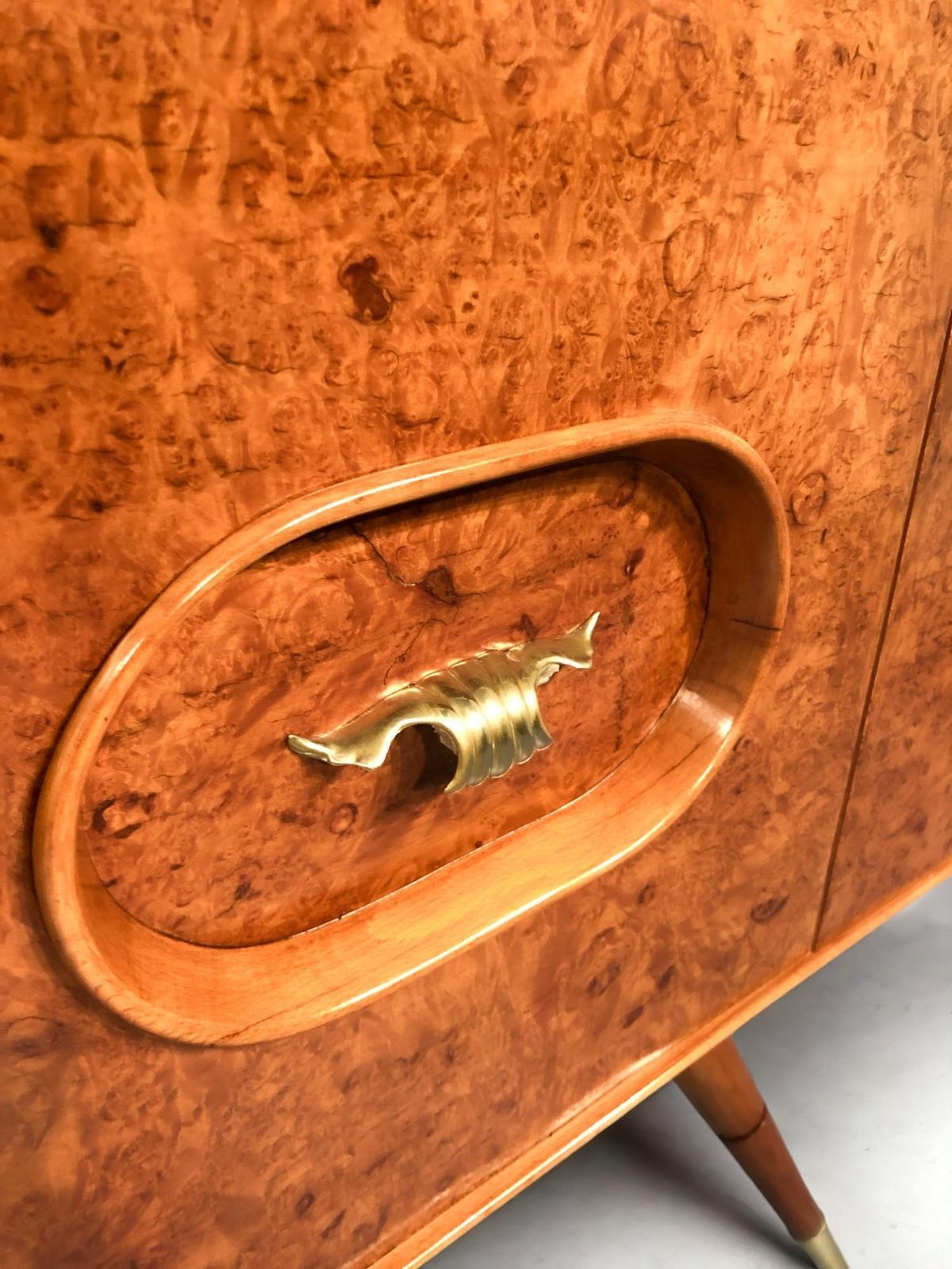 photo vintage Italian Mid Century Sideboard Honey Color In Birch Wood, 1950s