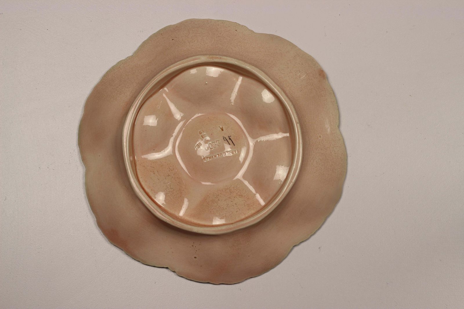 19th Century Sarreguemines Majolica Seaweed And Shell Barbotine Oyster Plate photo furniture