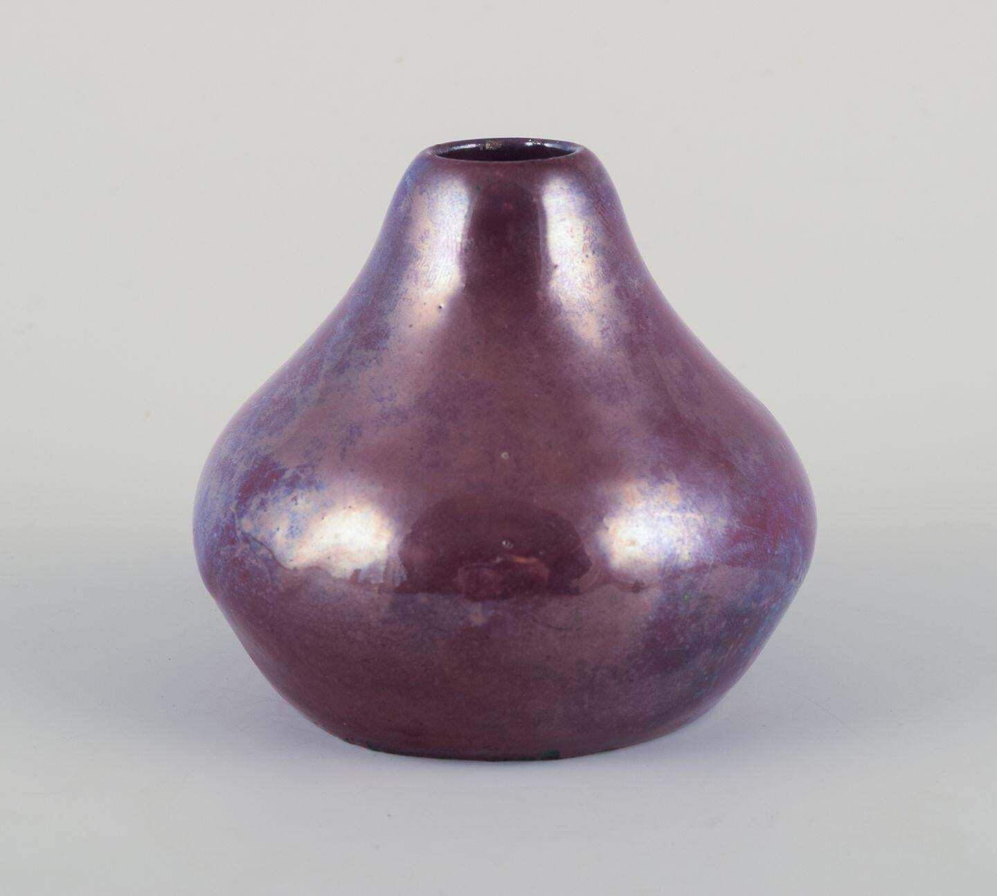 Søren Kongstrand (1872 1951) Danish Ceramicist. Small Vase With Lustre Glaze photo furniture