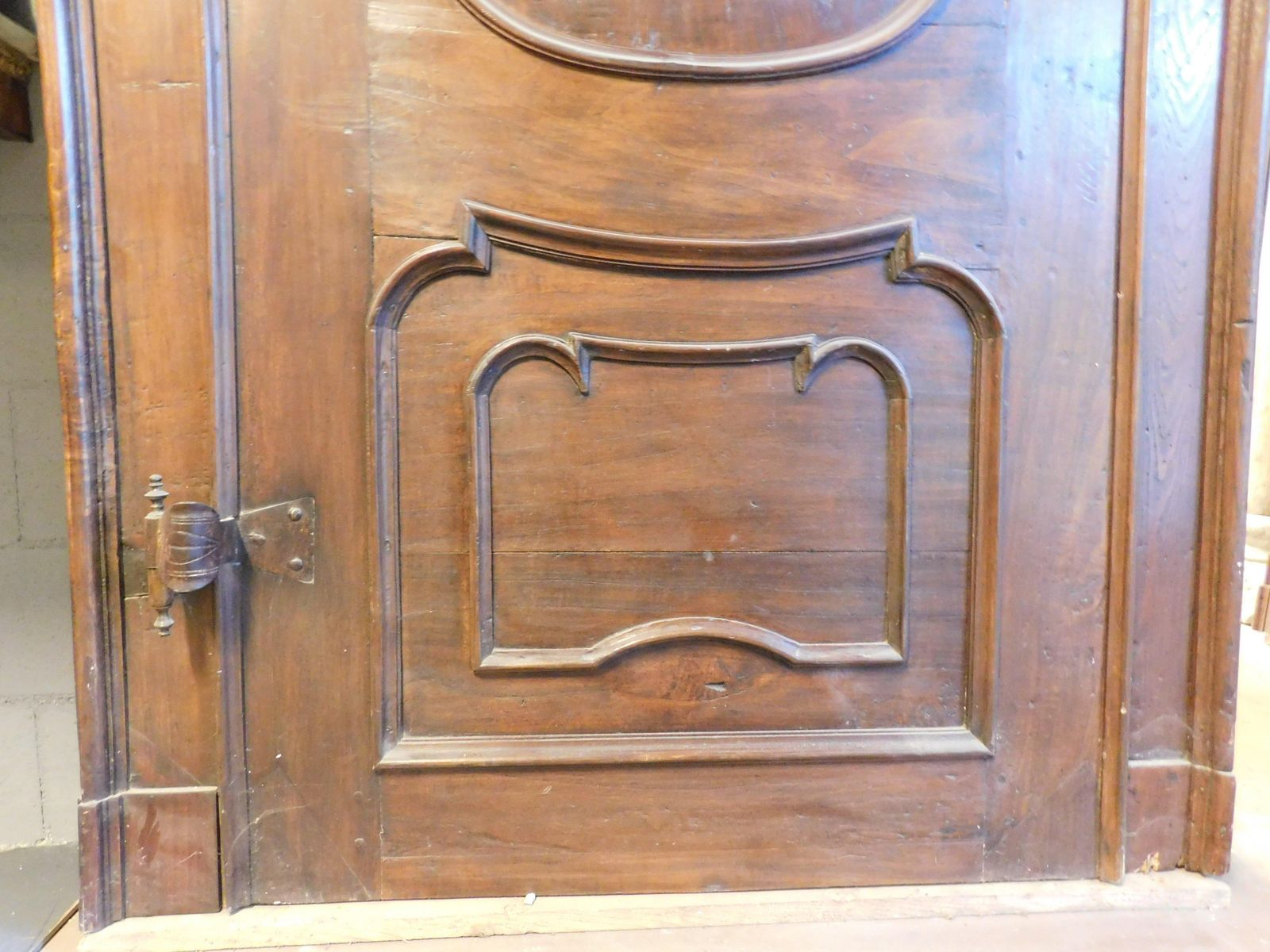 Single Leaf Poplar Door With Arched Panel And Carved Panel, Italy photo 5372.0