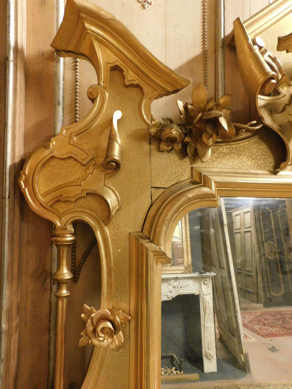 Important And Big Richly Carved And Gilded Mirror With Sculpture, Italy photo buy