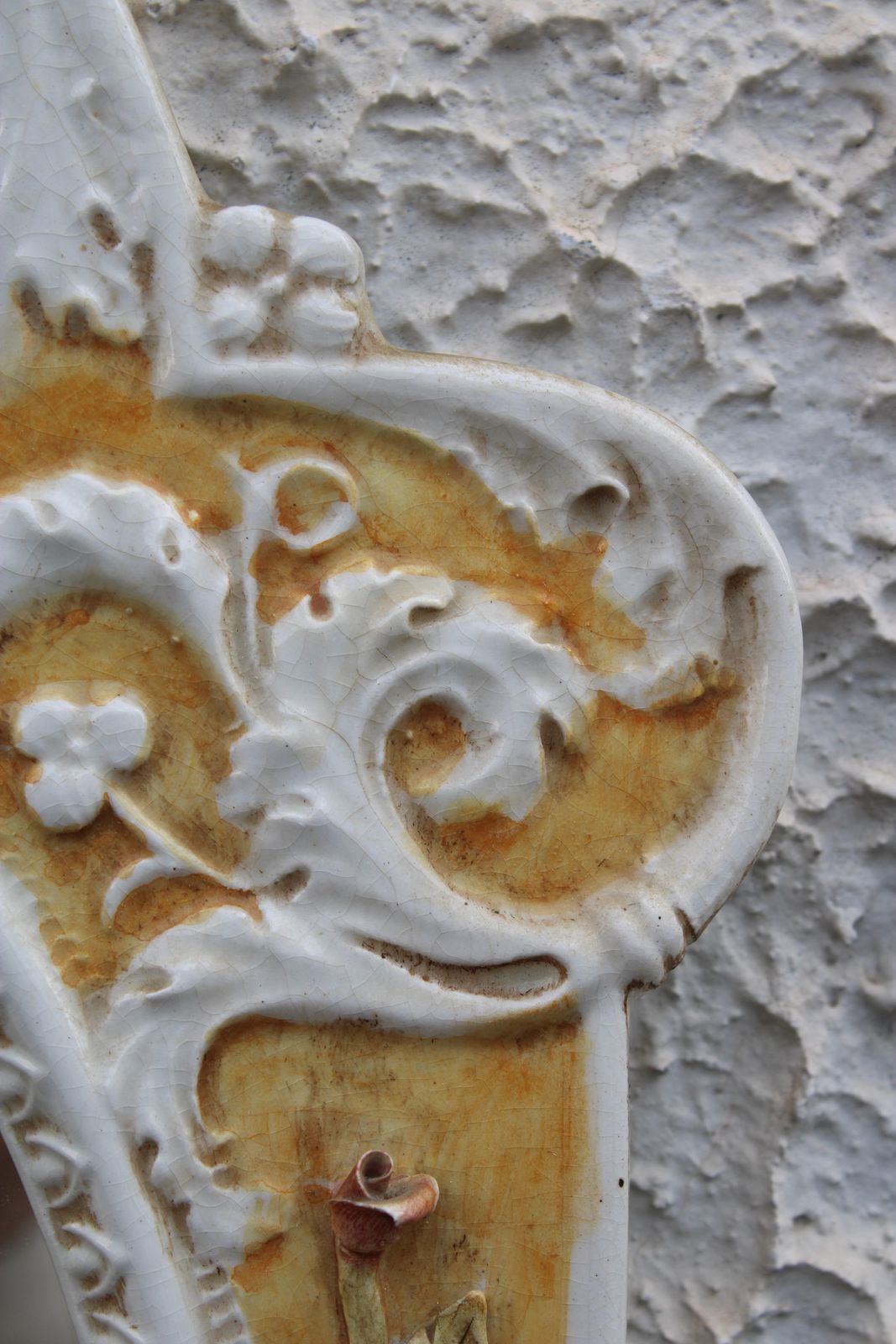 photo furniture Italian Rococo Style Mirror In 1950s Ceramic White And Yellow