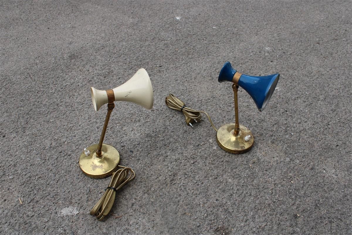 Coppia Di Lampade Da Tavolo Italia 1950 In Ottone E Metallo Smaltato Blu E Beige photo furniture
