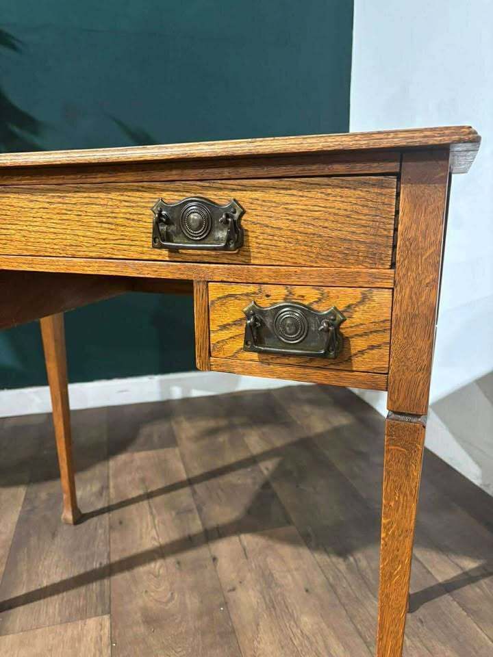 359.0 Edwardian Oak Low Boy photo