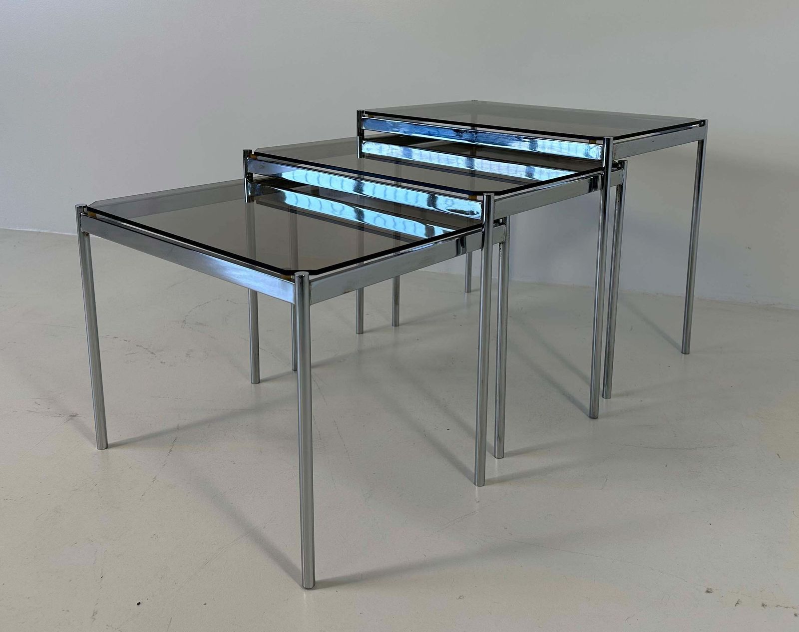 Italian Midcentury Set Of Three Chromed Metal Glass Stackable Tray Tables, 1970s photo furniture