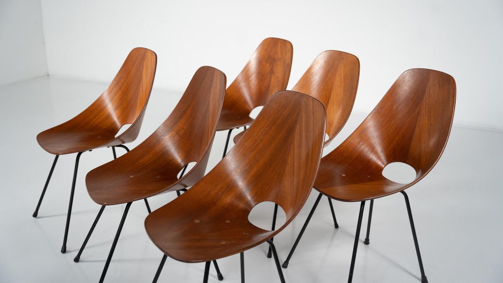 photo furniture Vittorio Nobili "Medea" Dining Chairs, Italy 1955   Sold Per Piece