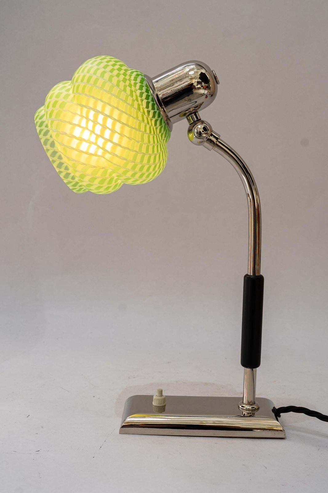 photo vintage Art Deco Nickel   Plated Table Lamp With Orig. Antique Glass Shade Vienna 1920s