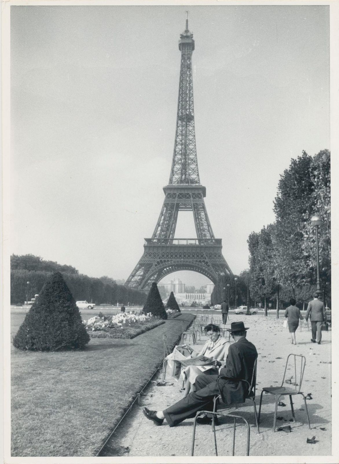Erich Andreseiffel Tower,  Black And White, Paris, 1950s, 17, 6 X 12, 8 Cm1955