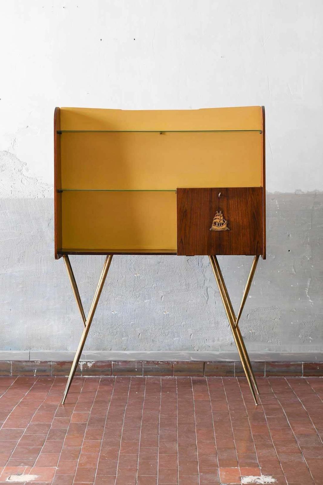 Mid Century Bar Counter In Wood, Brass And Glass. Italian Artisan Production. photo Furniture