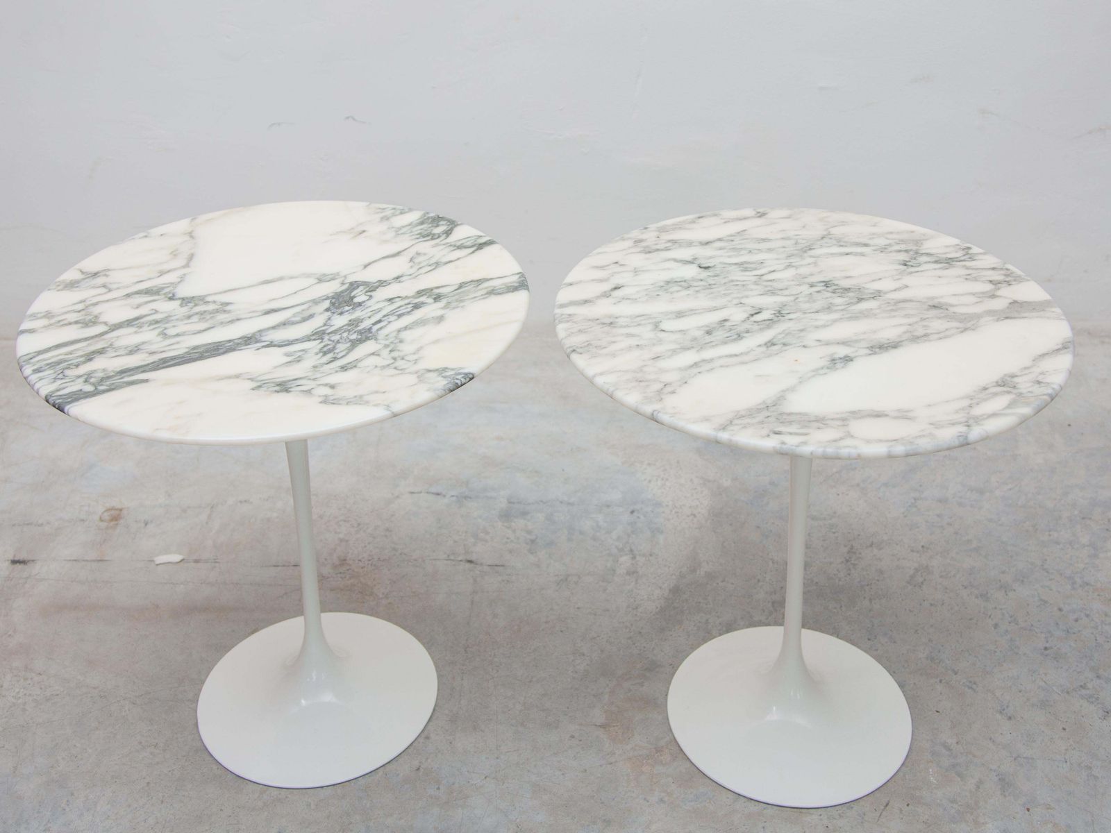 Set Of Two "Tulip" Marble Top Saarinen Side Tables For Knoll, 1970s photo for sale