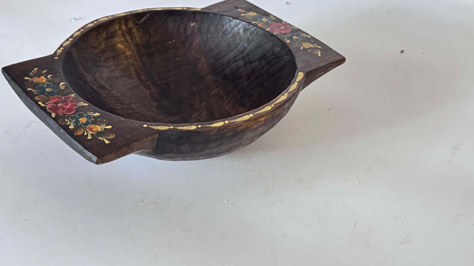 19th Century French Provincial Wooden Bowl Hand Painted Floral Motifs photo vinterior