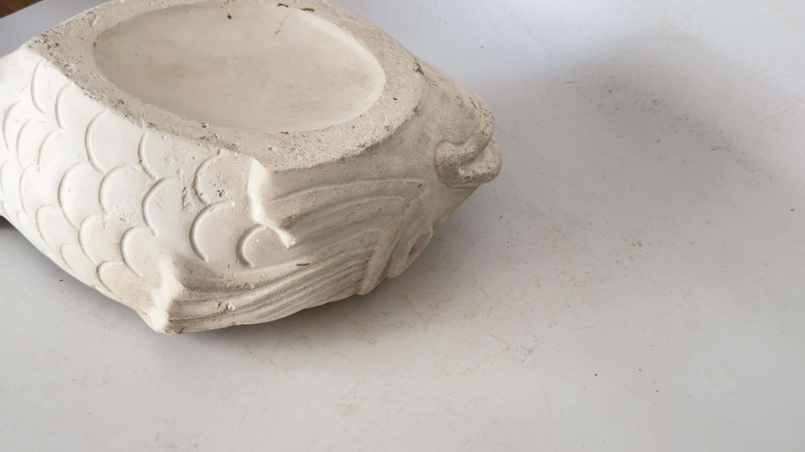 photo vinterior Large Plaster Jardinière France, 1930s Fish Sculpture In The Style Of Martel