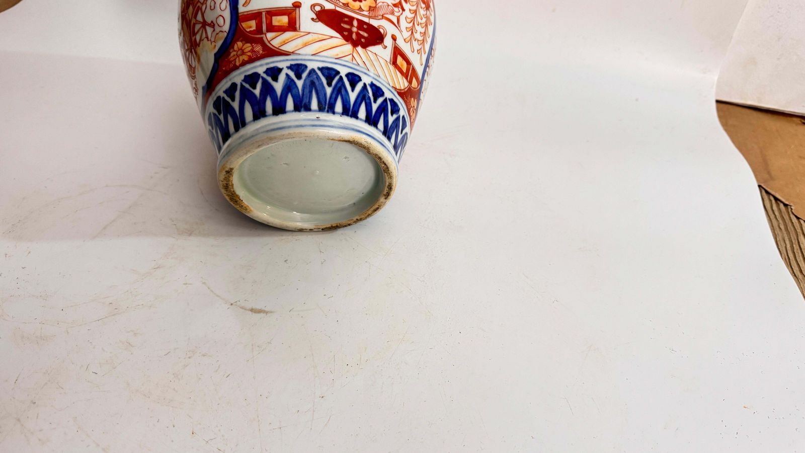 Japanese 19th Century Scalloped Imari Porcelain Vase Mejii Period photo 372.0