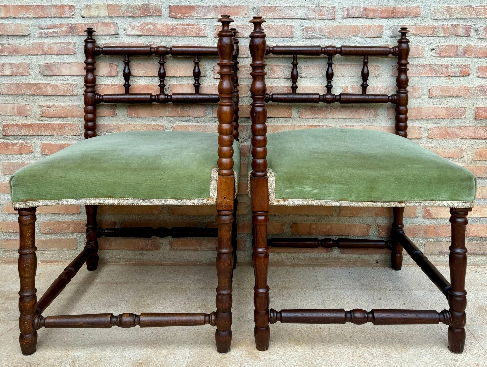 Fauteuils d'angle français mid-century, années 1940, lot de 2 photo furniture