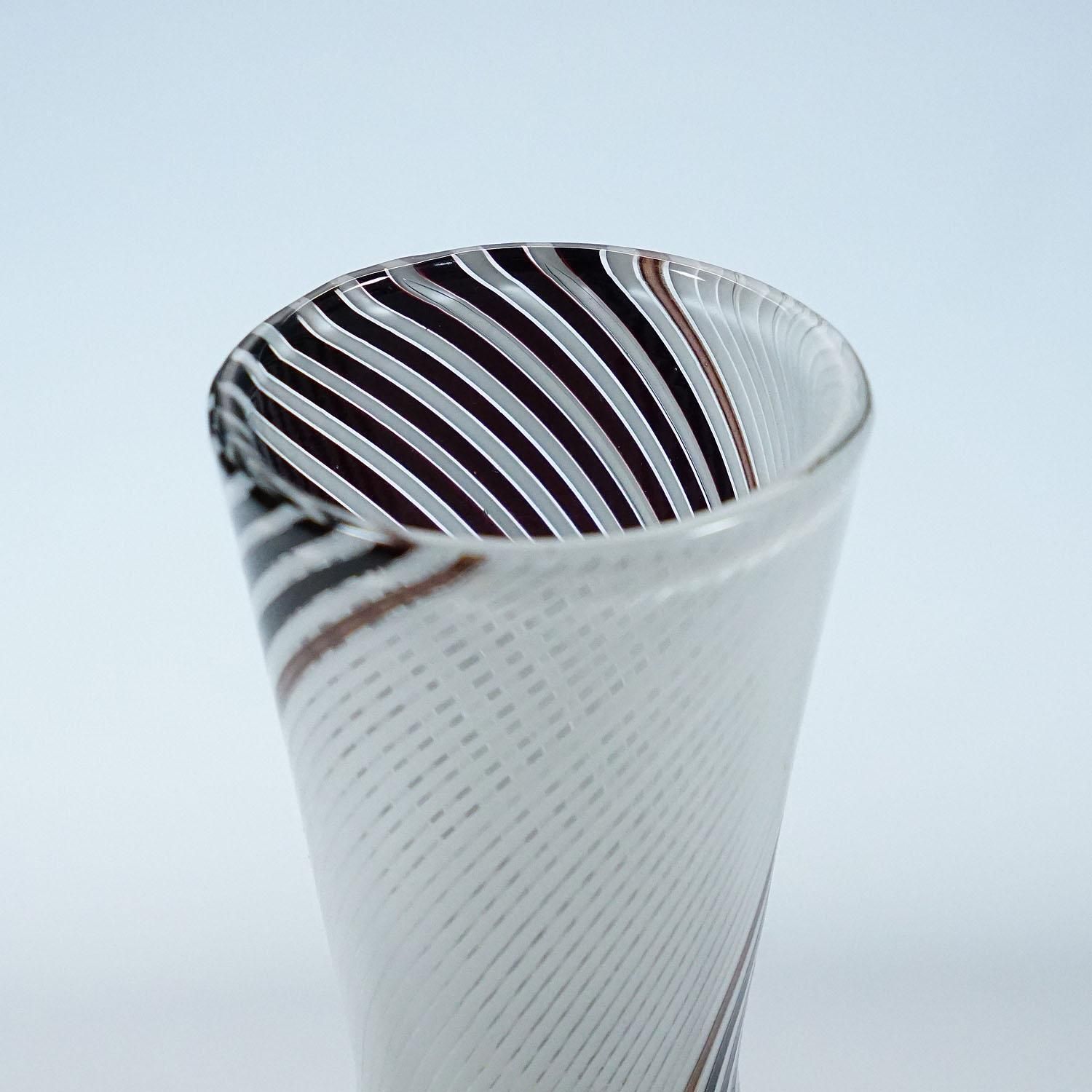 Dino Martens Voor Aureliano Toso Vaas In Filigrain Glas Ca. Jaren 1950 photo 1666.0