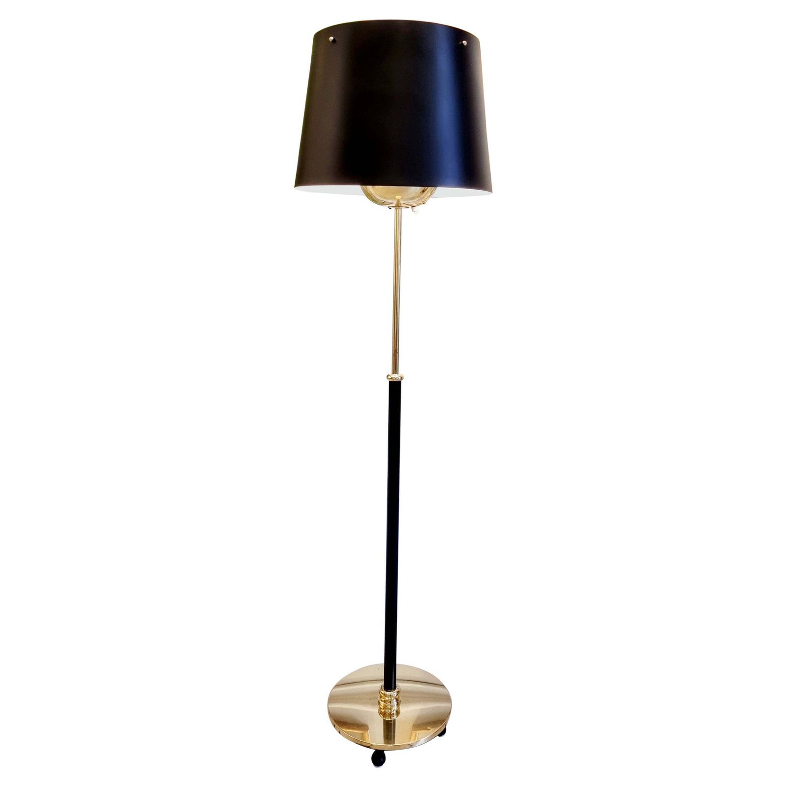 Josef Frank, Floor Lamp Model 2564, For Svenskt Tenn, Sweden, 1950s. Nice Patina