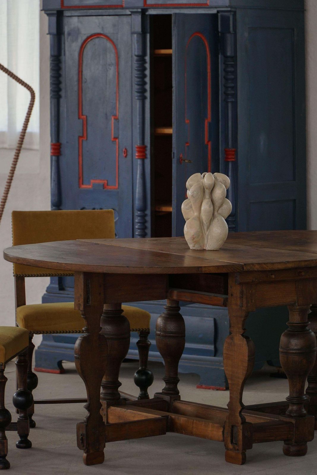 Antique Baroque Drop Leaf Table In Oak, Danish Cabinetmaker, 19th Century photo vinterior