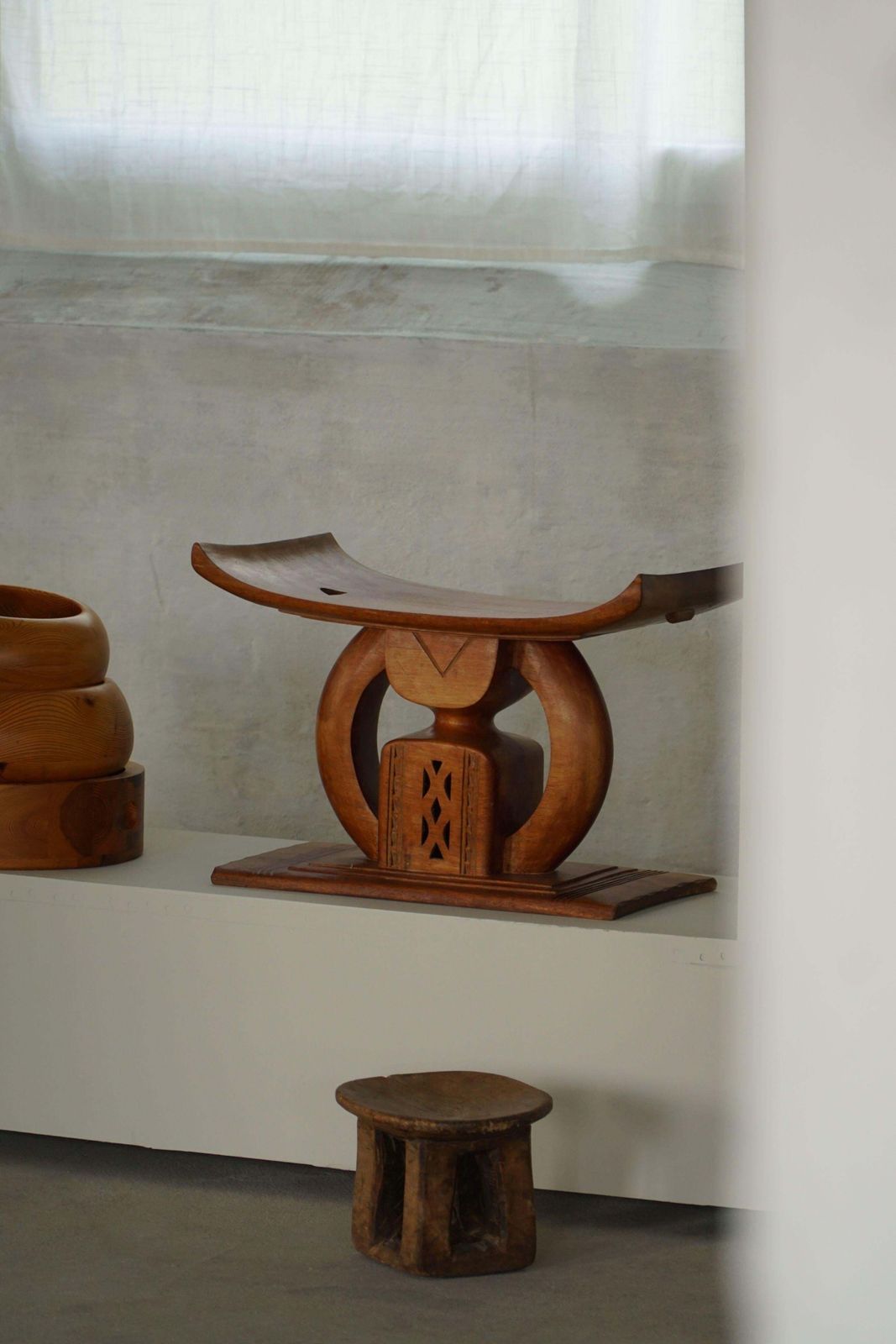West African Ashanti Stool In Carved Hardwood, 20th Century photo for sale