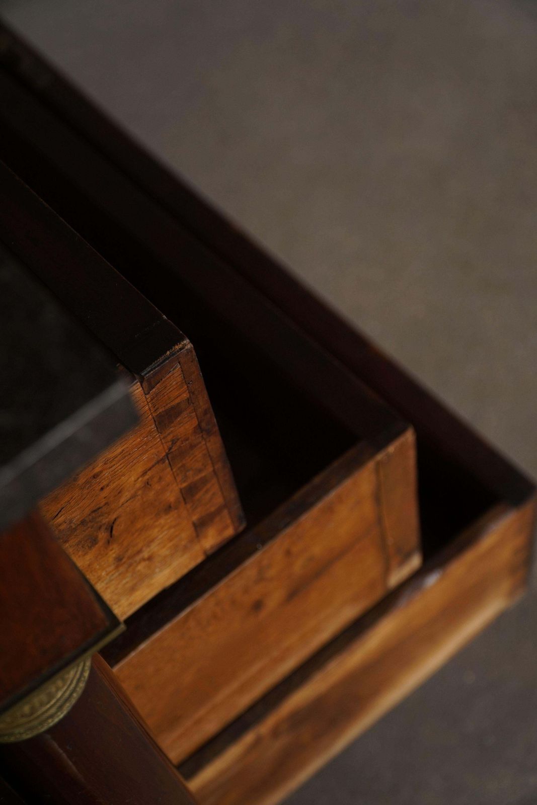 photo vintage French Empire Commode / Chest Of Drawers, Walnut & Bronze Mounts, 19th Century