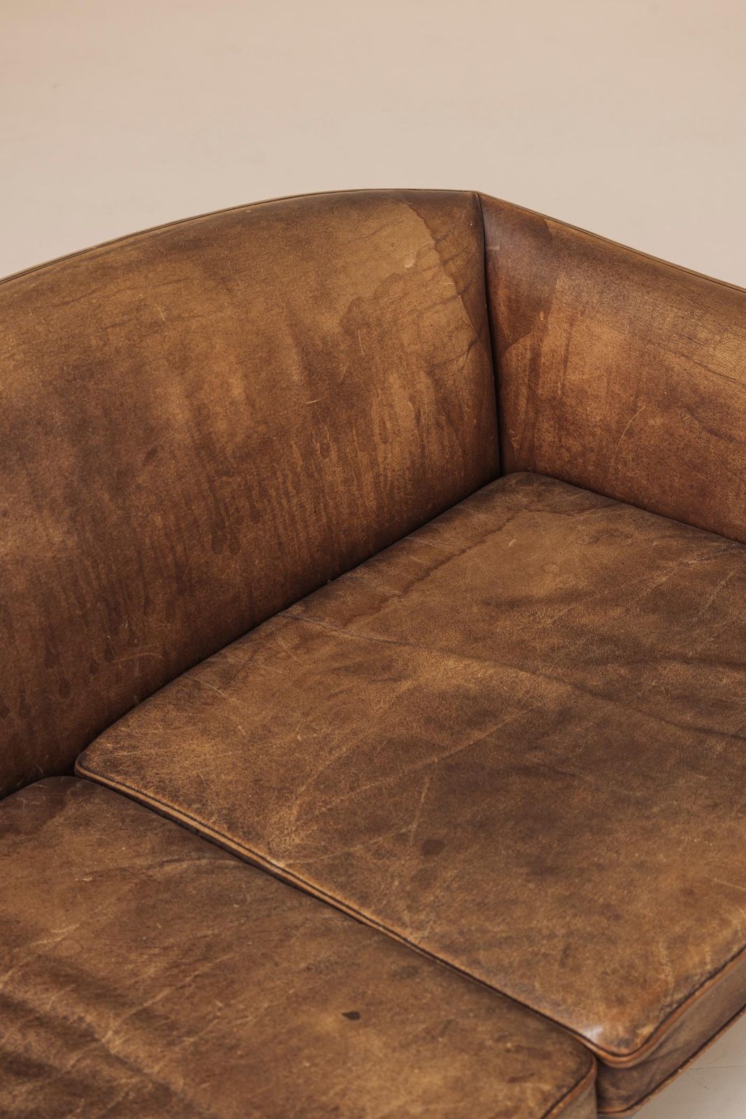 photo furniture V12 Sofa By Illum Wikkelsø For Holger Christiansen, Denmark, 1960s