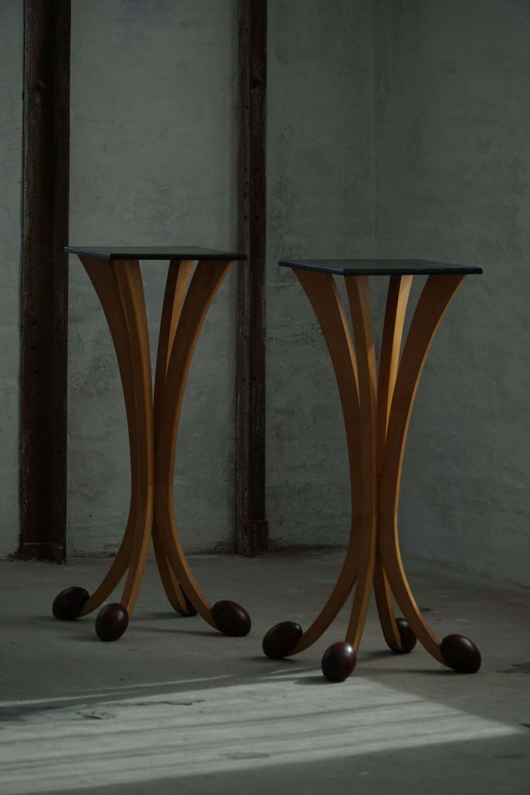 A Pair Of Sculptural Pedestals, French Postmodern Design, 1980s photo vintage