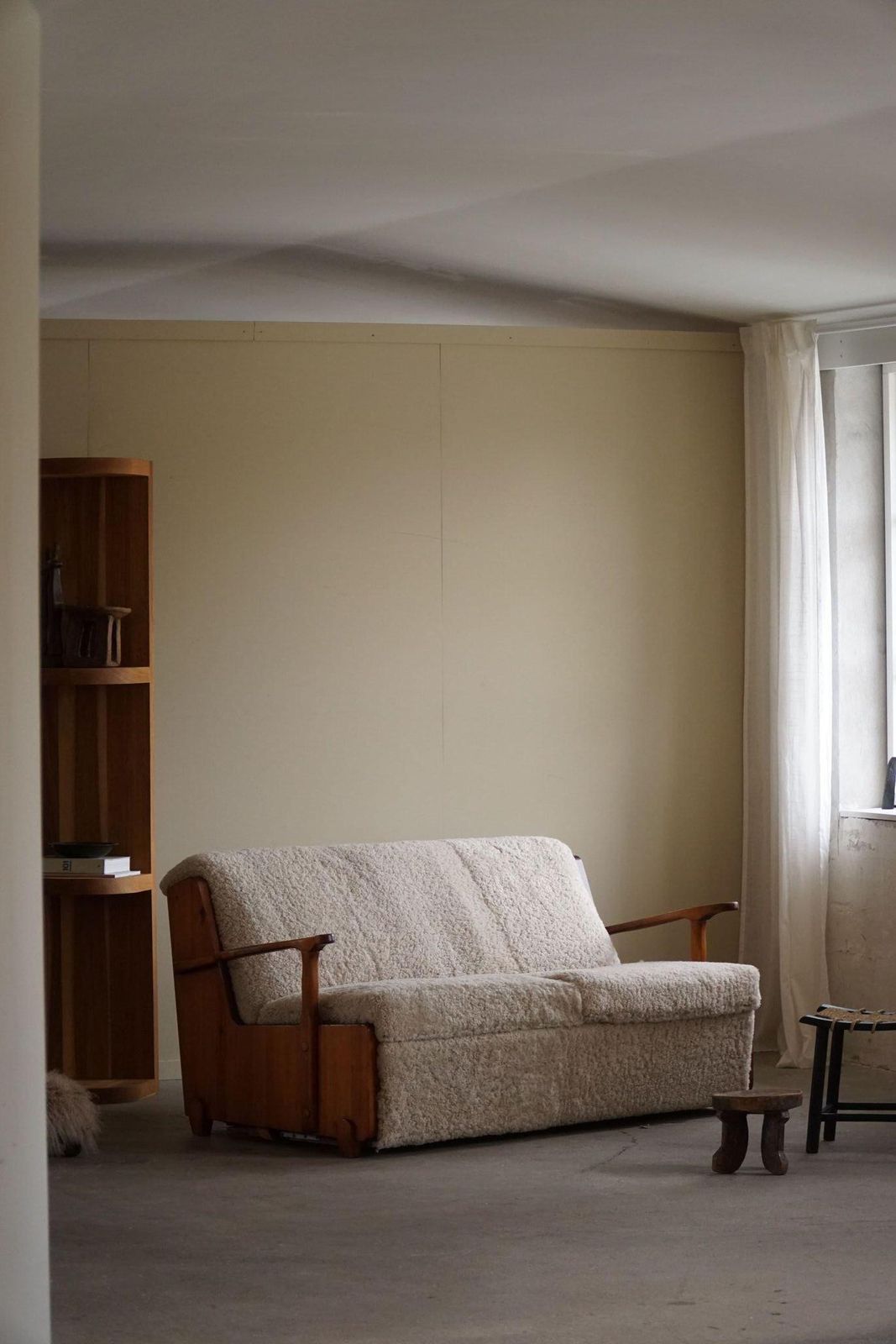photo vinterior Swedish Modern, Freestanding Two Seater Sofa / Bed In Pine & Lambswool, 1950s