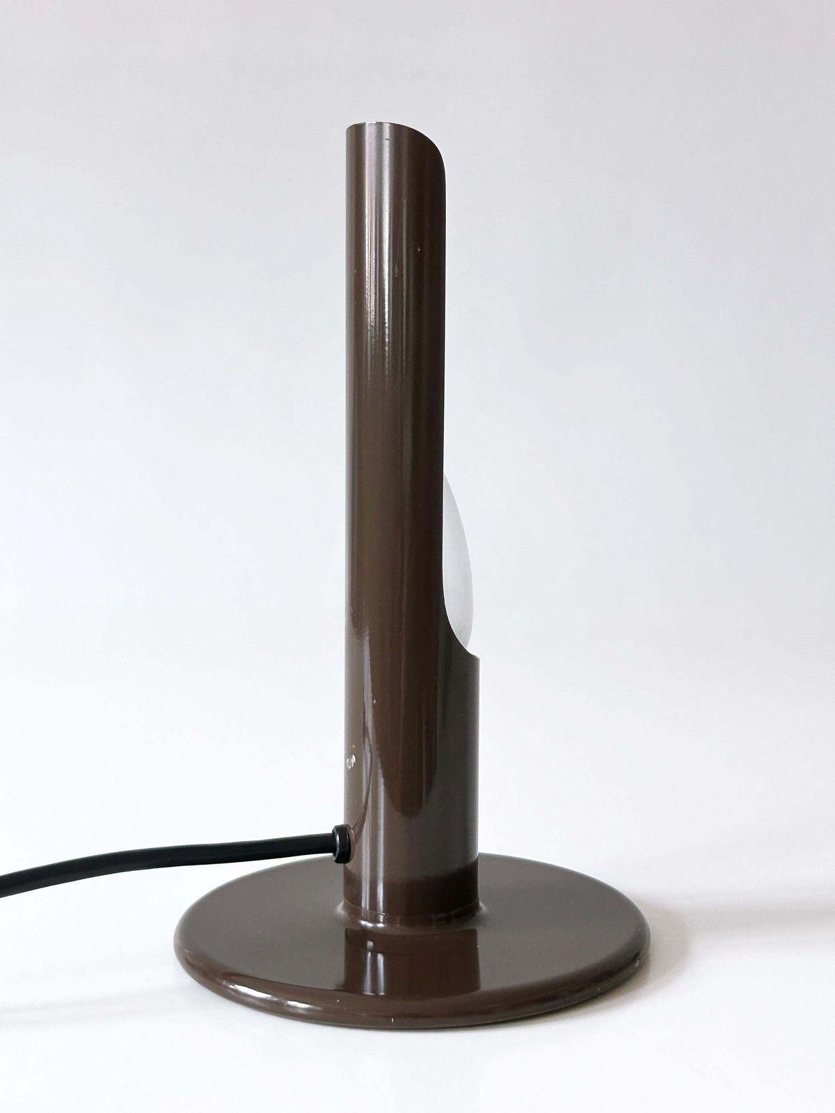 photo furniture Rare & Minimalistic Mid Century Table Lamp Prix By Ingo Maurer For Design M 1969