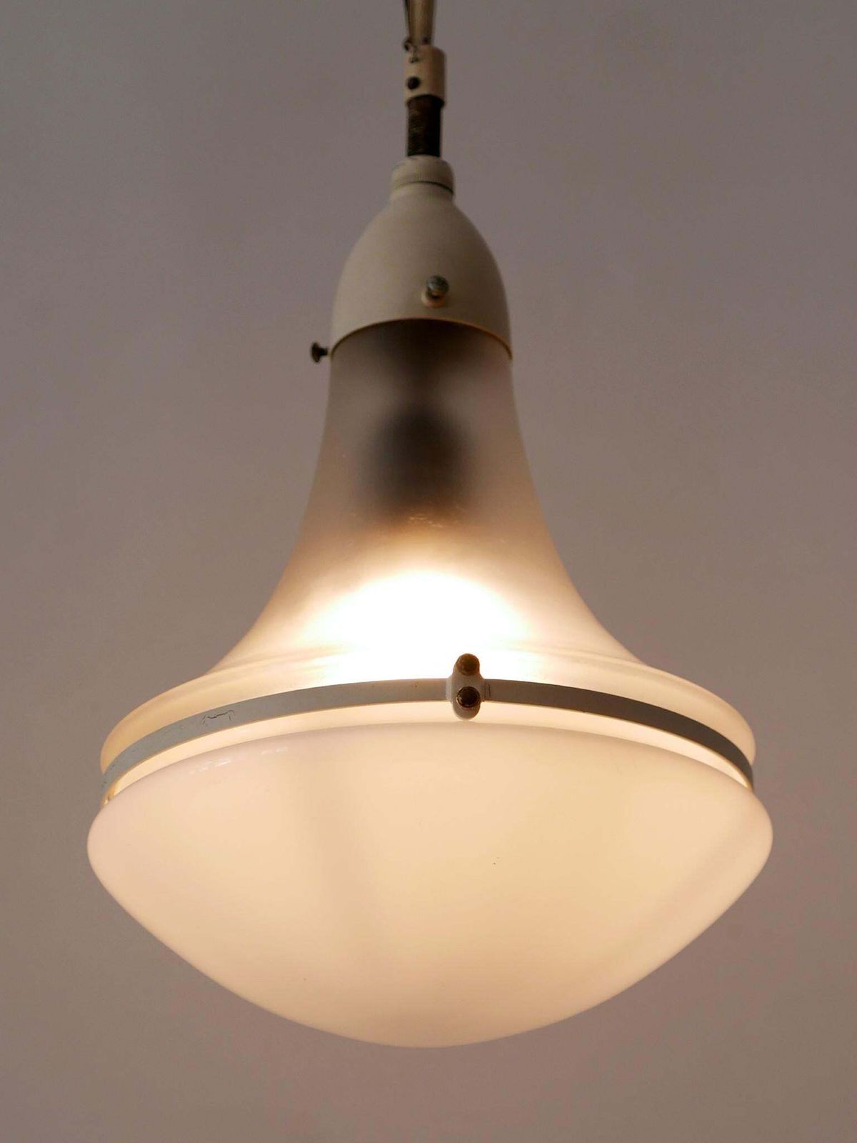 photo vintage Elegant 'Luzette' Pendant Lamp By Peter Behrens For Siemens Schuckert 1910s