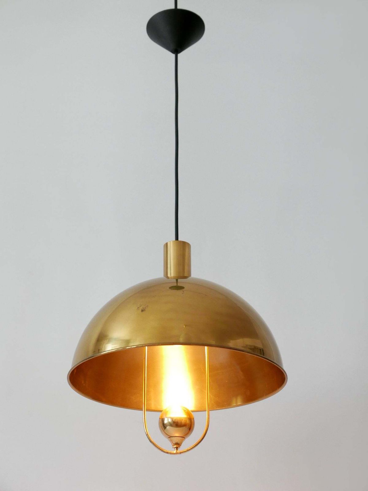 photo vintage Elegant Mid Century Modern Brass Pendant Lamp By Florian Schulz Germany 1970s