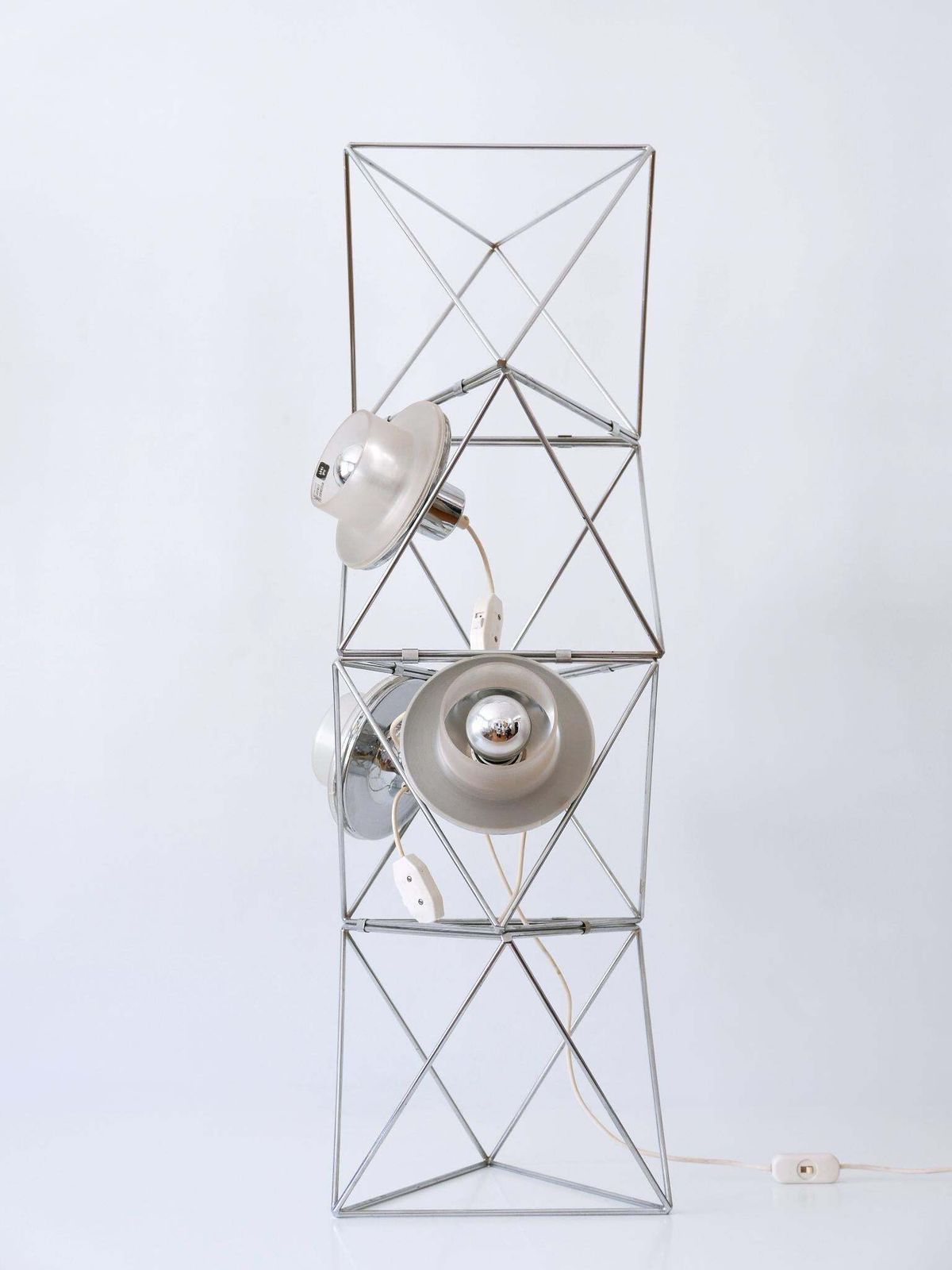 photo vinterior Rare Sculptural 'Poliedra' Floor Lamp By Felice Ragazzo For Guzzini Italy 1970s