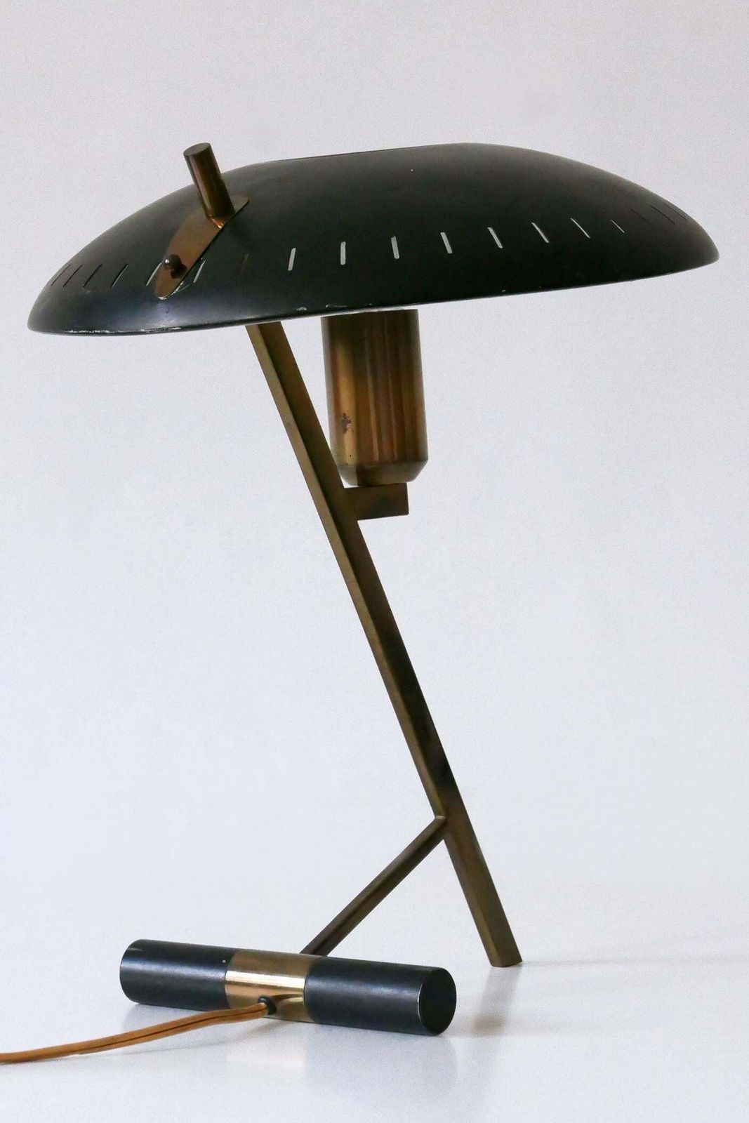 photo furniture Elegant Mid Century "Decora" Or Z Table Lamp By Louis Kalff For Philips 1950s