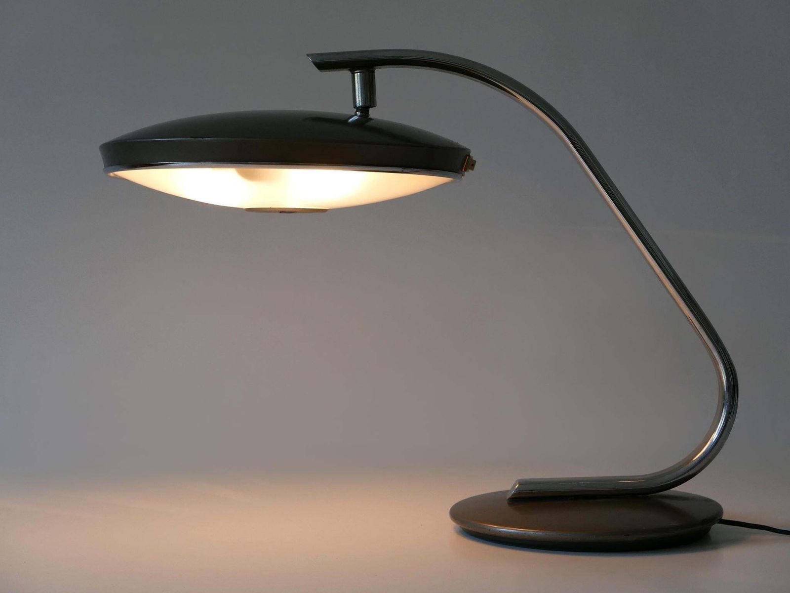 Mid Century Modern Desk Light Or Table Lamp 'Boomerang' By Fase Spain 1960s photo Lighting