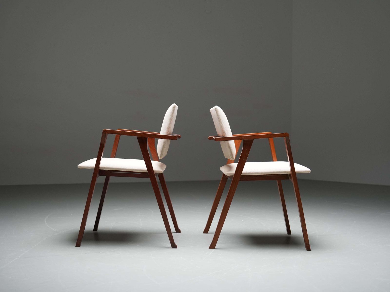 Twee 'Luisa' Fauteuils Van Franco Albini In Eiken, Metaal En Stof, Italië, 1949 photo for sale