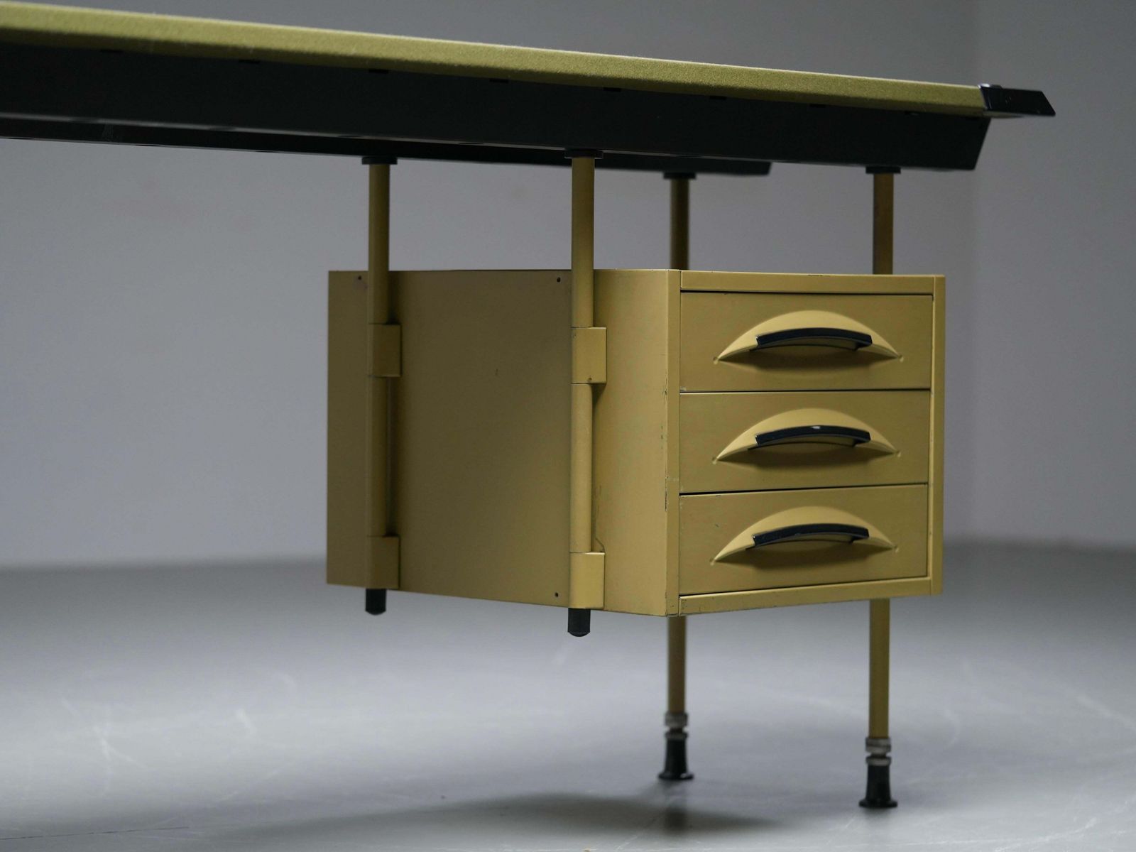 Studio Bbpr For Olivetti "Spazio" Desk With An Olive Felt Top, Italy, 1960's photo for sale