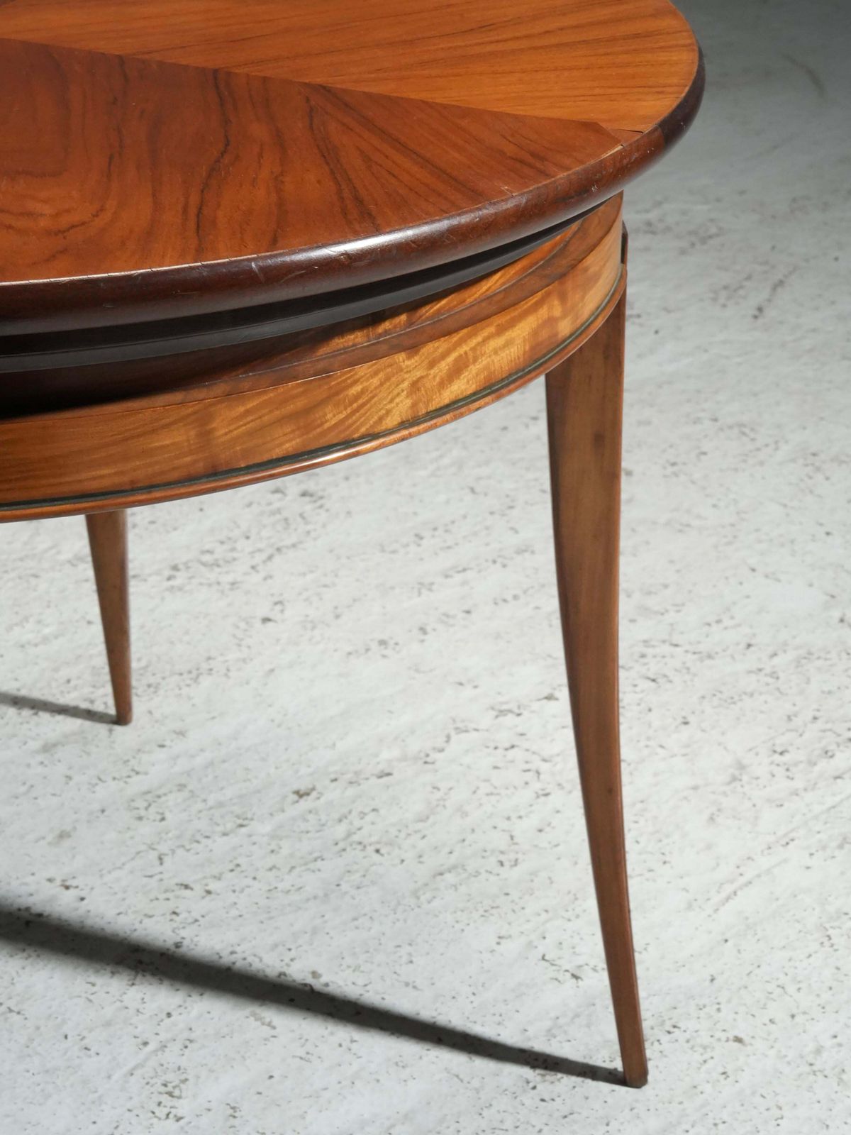 Round Coffee Table By Giuseppe Scapinelli In Wood, Brazil, 1950's photo vinterior