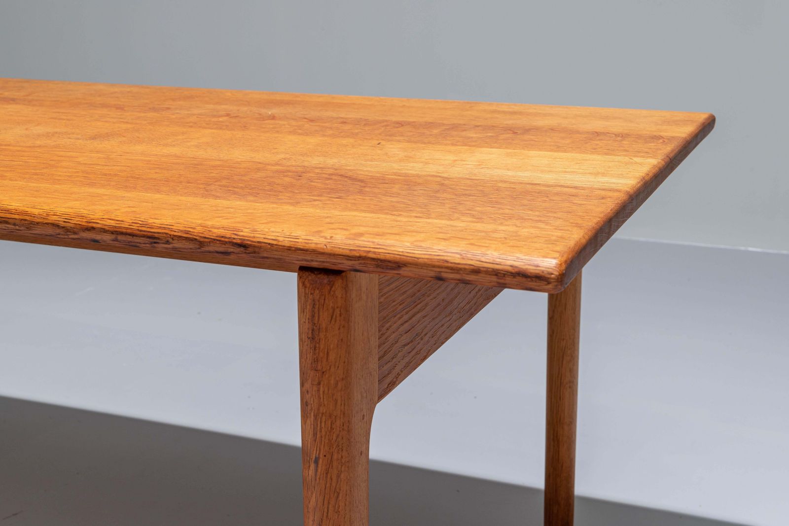 Hans Wegner At 15 Salontafel Door Andreas Tuck In Massief Eiken, Denemarken, Ca. Jaren 1960 photo 2431.0