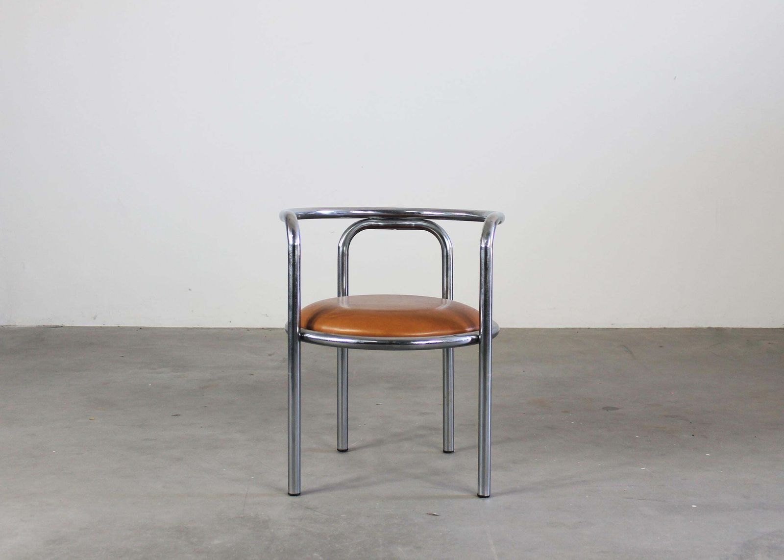 Furniture Gae Aulenti Locus Solus Dining Room Set In Steel And Leather By Poltronova 1970s photo