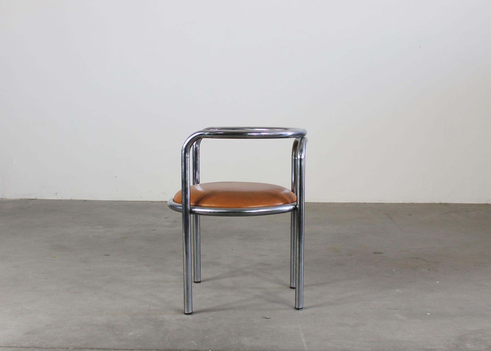 9501.0 Gae Aulenti Locus Solus Dining Room Set In Steel And Leather By Poltronova 1970s photo