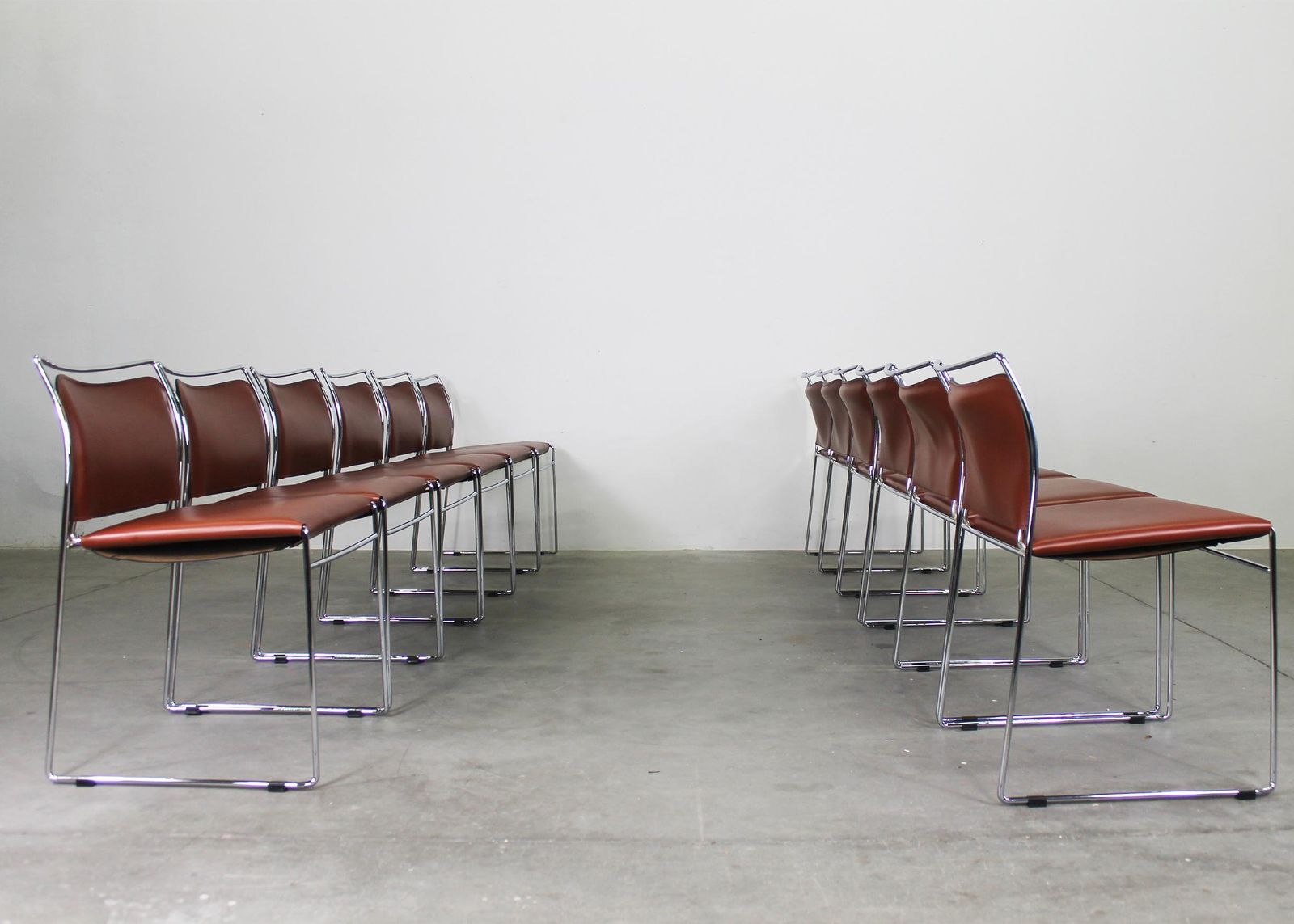 Kazuhide Takahama Set Of Twelve Tulu Chairs In Leather And Steel By Simon Gavina photo Furniture