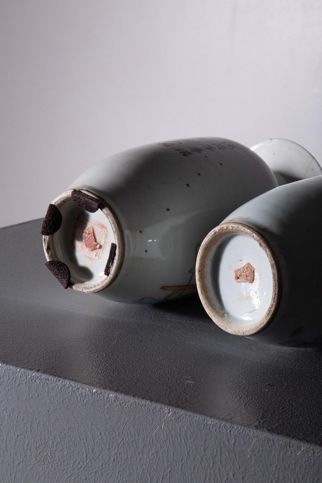 Pair Of Chinese Porcelain Vases photo vinterior