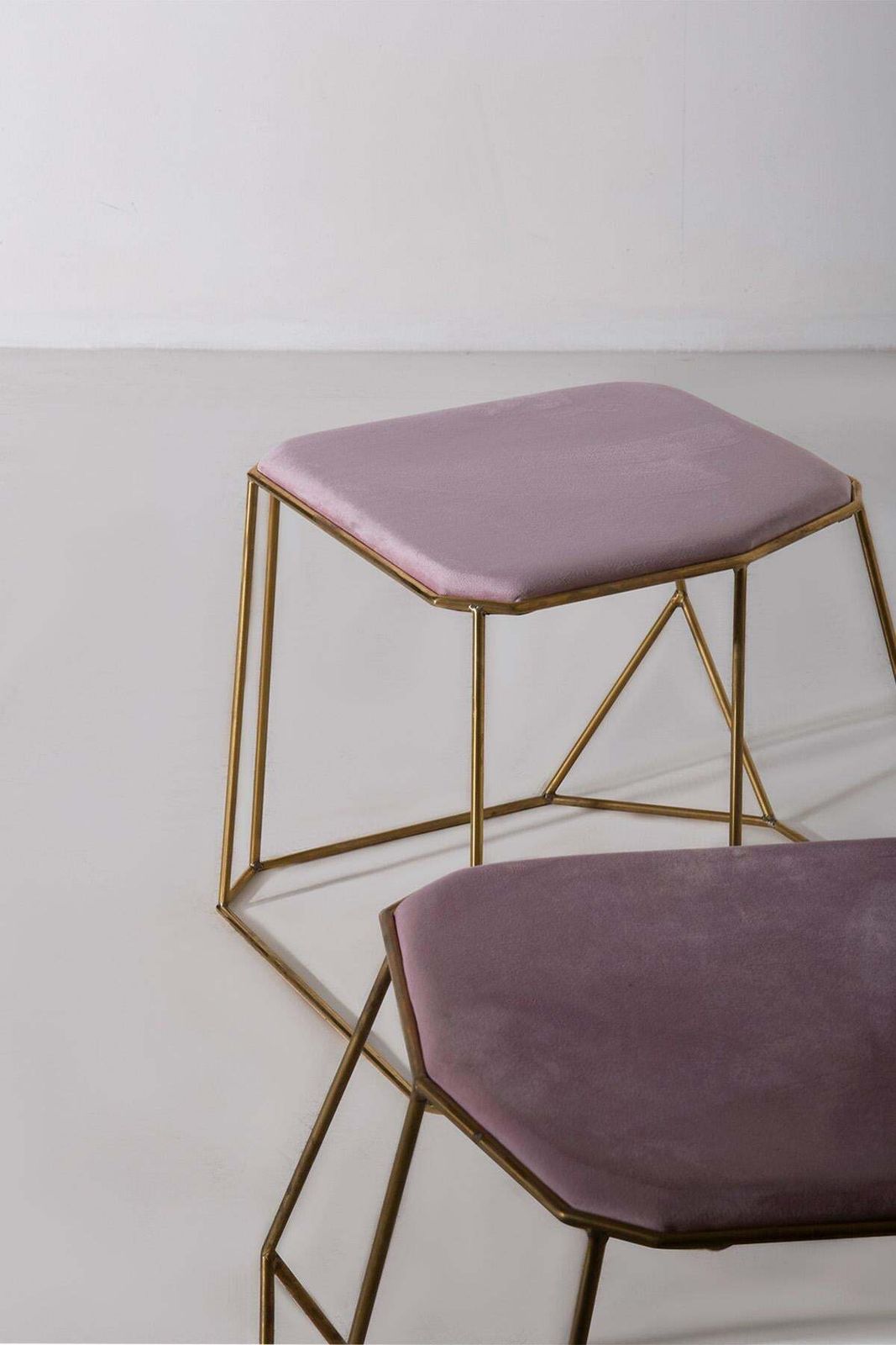 Furniture Pair Of Contemporary Poufs In Pink Velvet photo