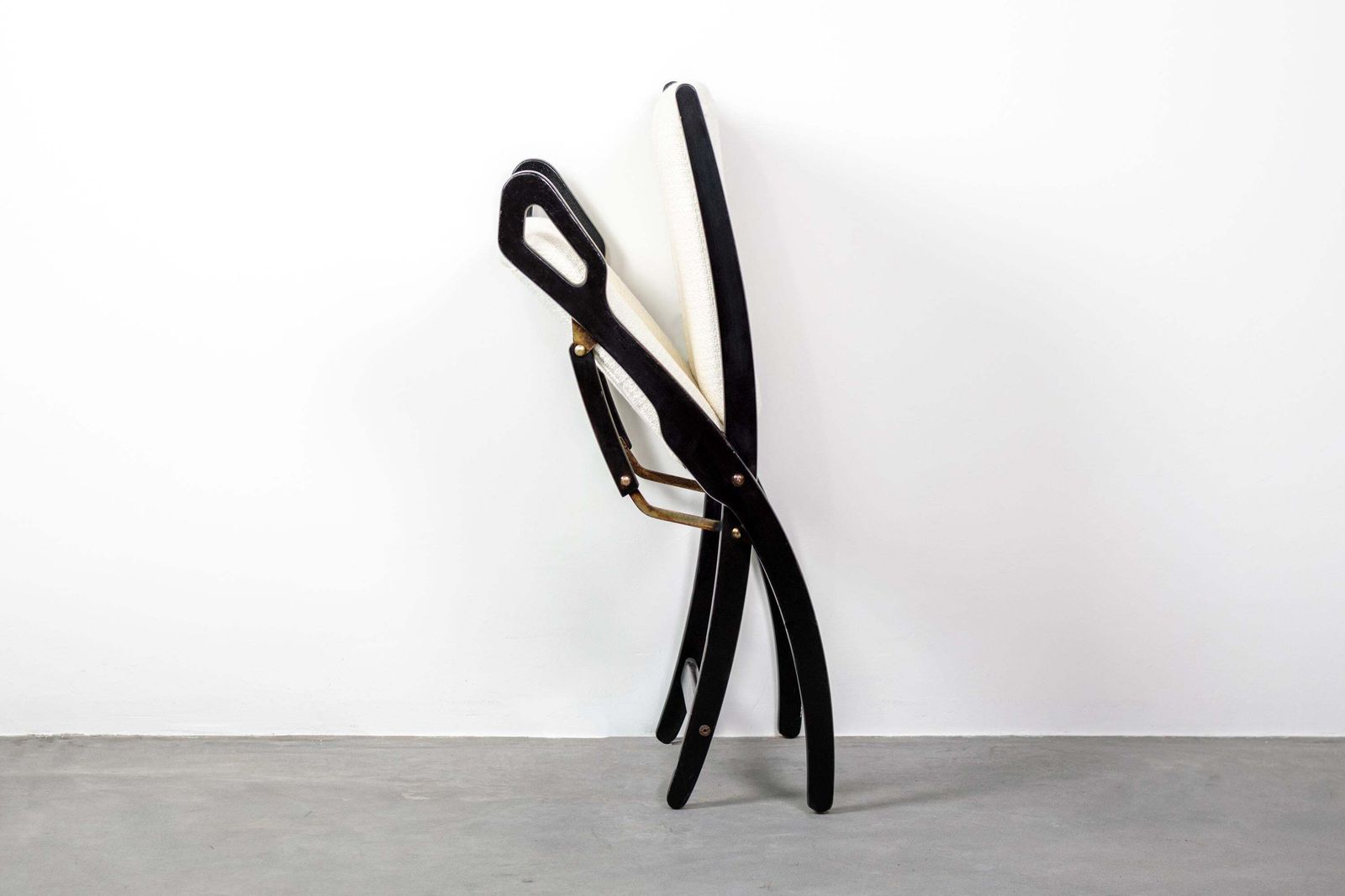 Gio Ponti Ninfea Folding Chairs In Wood And White Fabric By Reguitti 1960s Italy photo Furniture