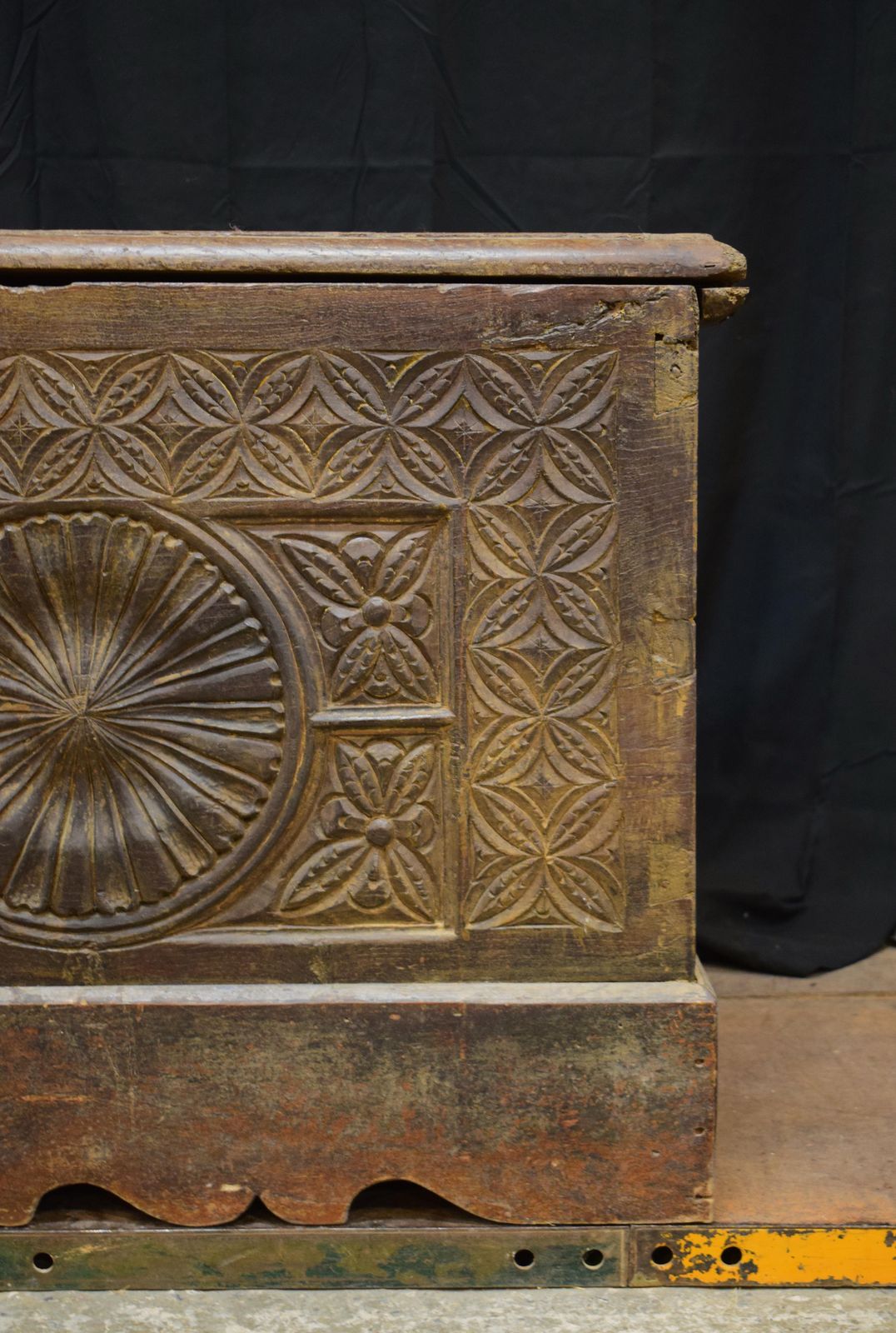 17th Century Antique French Oak Trunk From The Gothic Period photo 4424.0