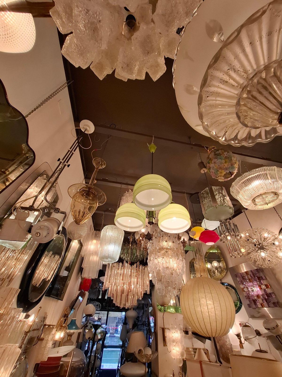photo furniture Stilnovo Chandelier N Tre Luci Vetro Incamiciato Metallo Cromato 1960 Italia